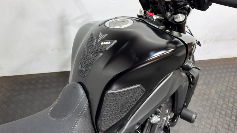 Yamaha Mt-09 (14MY)
